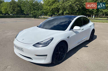 Седан Tesla Model 3 2018 в 