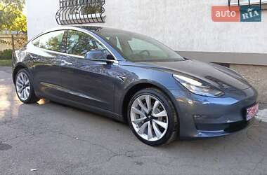 Седан Tesla Model 3 2019 в 