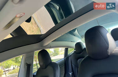 Седан Tesla Model 3 2018 в 