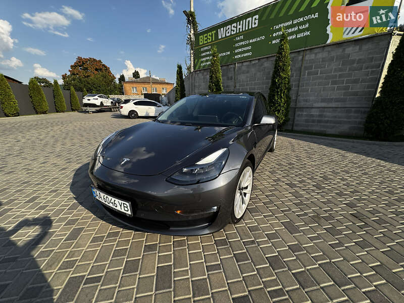 Седан Tesla Model 3 2020 в Кропивницком