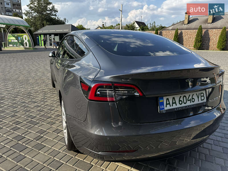 Седан Tesla Model 3 2020 в Кропивницком
