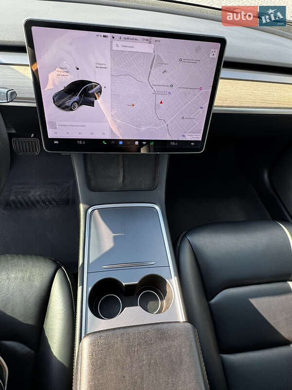 Седан Tesla Model 3 2020 в Кропивницком