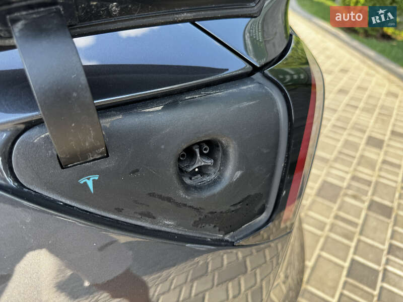 Седан Tesla Model 3 2020 в Кропивницком