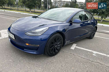 Седан Tesla Model 3 2021 в 