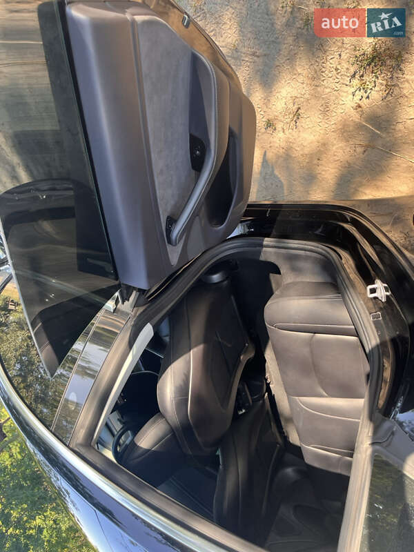 Седан Tesla Model 3 2019 в Кобеляках