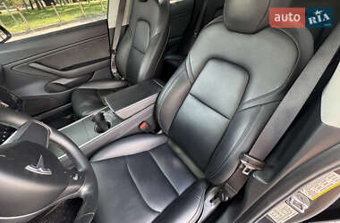 Седан Tesla Model 3 2018 в 