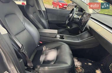 Седан Tesla Model 3 2018 в 