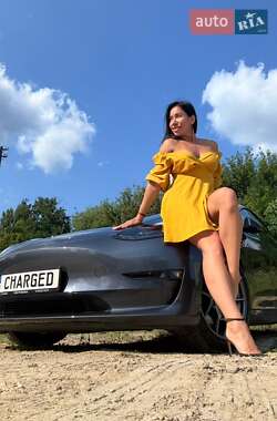 Tesla Model 3 2022