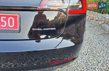 Седан Tesla Model 3 2018 в 