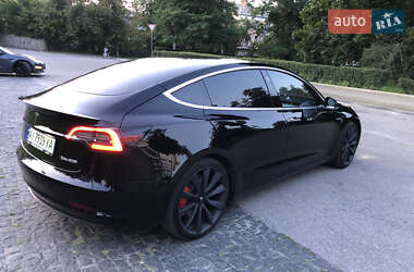 Седан Tesla Model 3 2019 в Киеве