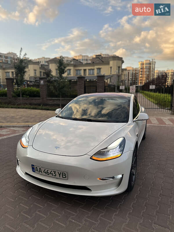 Седан Tesla Model 3 2018 в Софиевской Борщаговке
