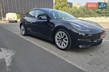 Седан Tesla Model 3 2023 в 