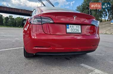 Седан Tesla Model 3 2018 в 