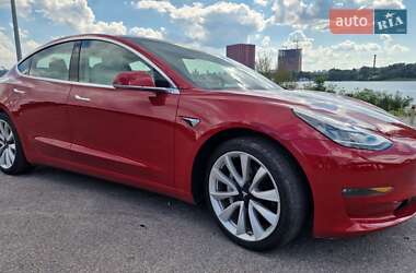 Седан Tesla Model 3 2018 в 