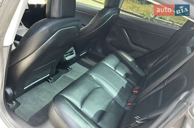 Седан Tesla Model 3 2019 в 