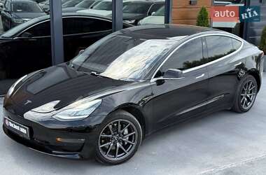 Седан Tesla Model 3 2019 в Ровно