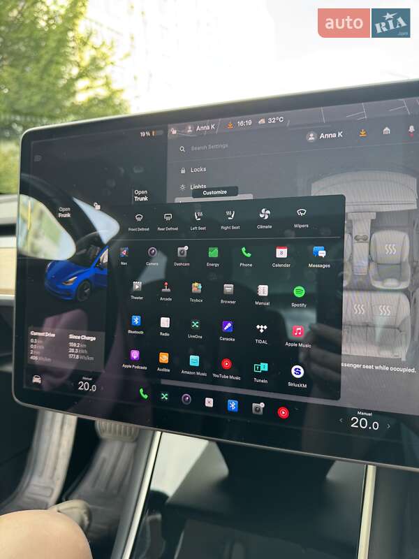 Седан Tesla Model 3 2018 в Киеве