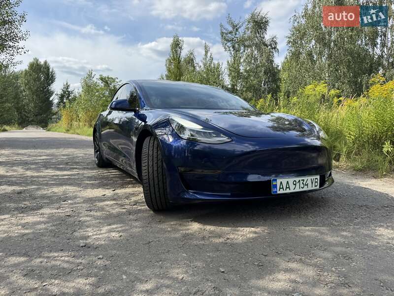 Седан Tesla Model 3 2018 в Киеве