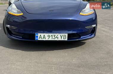 Седан Tesla Model 3 2018 в 
