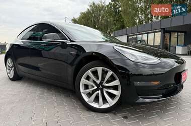 Седан Tesla Model 3 2019 в Владимире