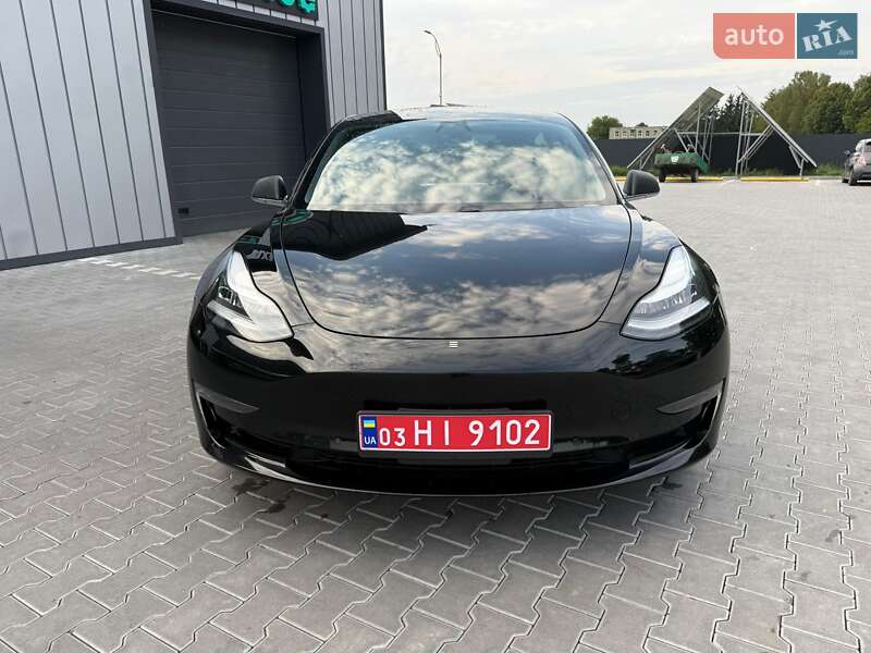 Седан Tesla Model 3 2019 в Владимире
