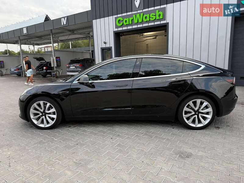 Седан Tesla Model 3 2019 в Владимире