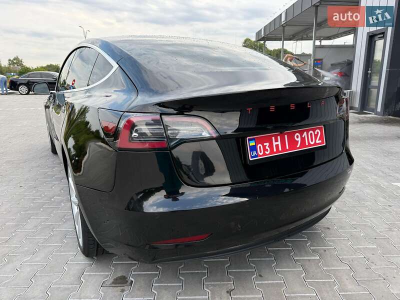 Седан Tesla Model 3 2019 в Владимире