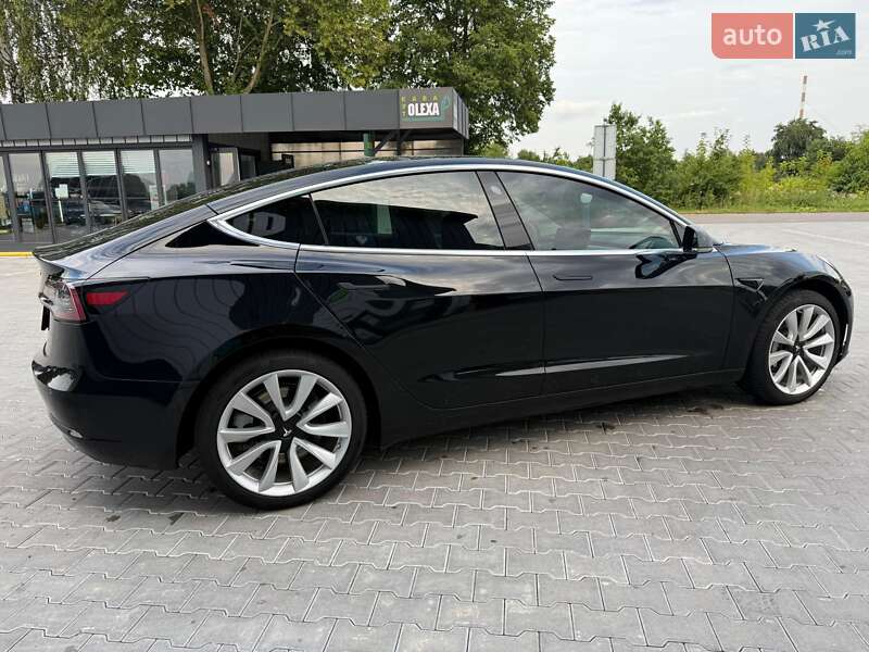 Седан Tesla Model 3 2019 в Владимире
