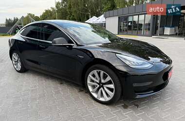 Седан Tesla Model 3 2019 в 