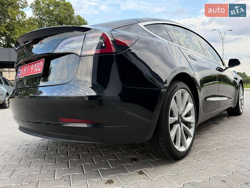 Седан Tesla Model 3 2019 в Владимире
