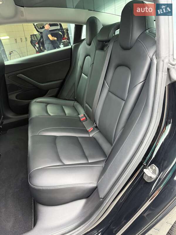 Седан Tesla Model 3 2019 в Владимире