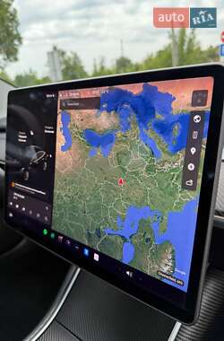 Седан Tesla Model 3 2019 в 