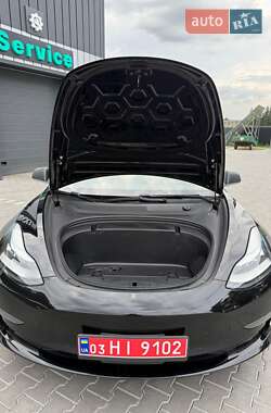 Седан Tesla Model 3 2019 в 