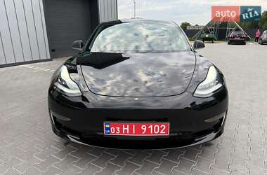 Седан Tesla Model 3 2019 в 