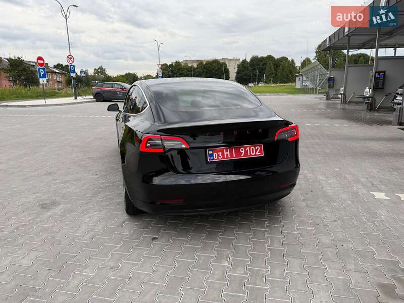 Седан Tesla Model 3 2019 в Владимире