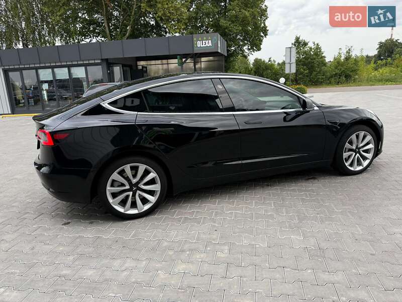 Седан Tesla Model 3 2019 в Владимире