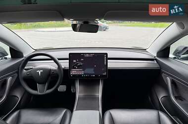 Седан Tesla Model 3 2019 в 