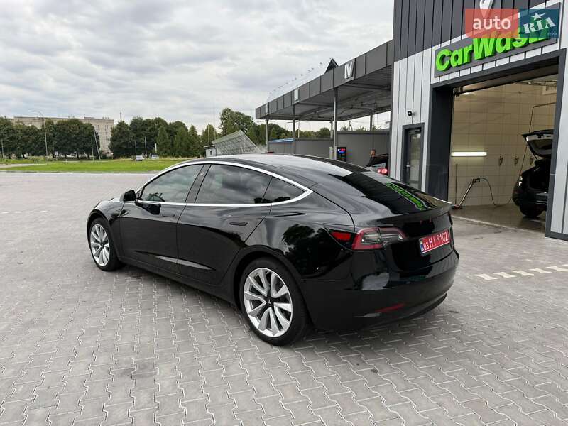 Седан Tesla Model 3 2019 в Владимире
