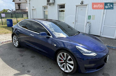 Седан Tesla Model 3 2018 в Киеве