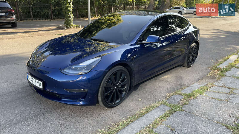 Tesla Model 3 2022