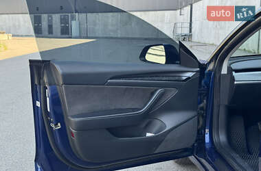 Седан Tesla Model 3 2022 в 