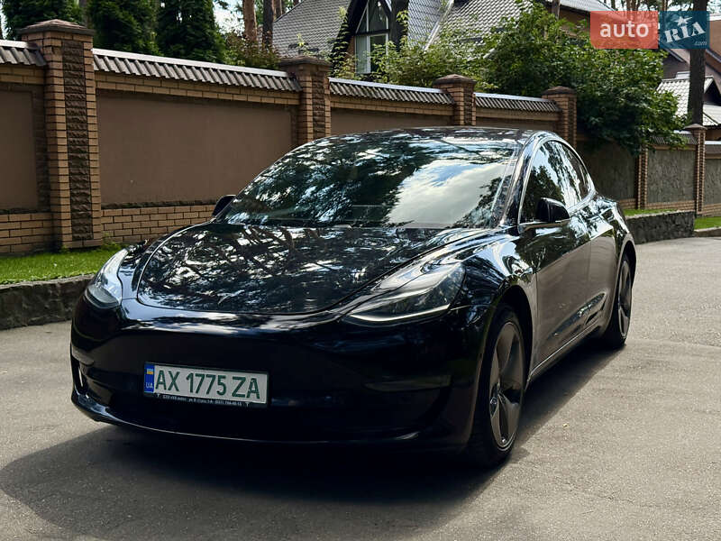 Седан Tesla Model 3 2018 в 
