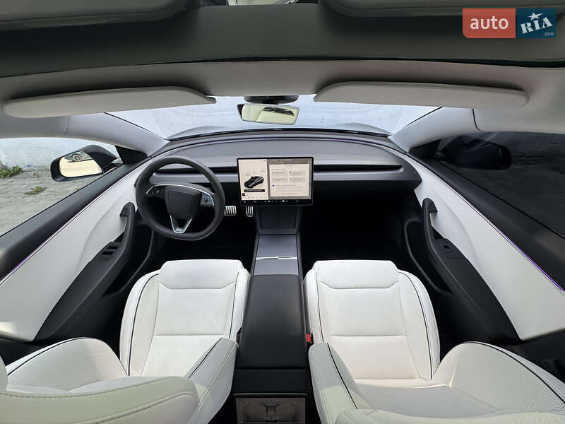 Седан Tesla Model 3 2024 в Львові