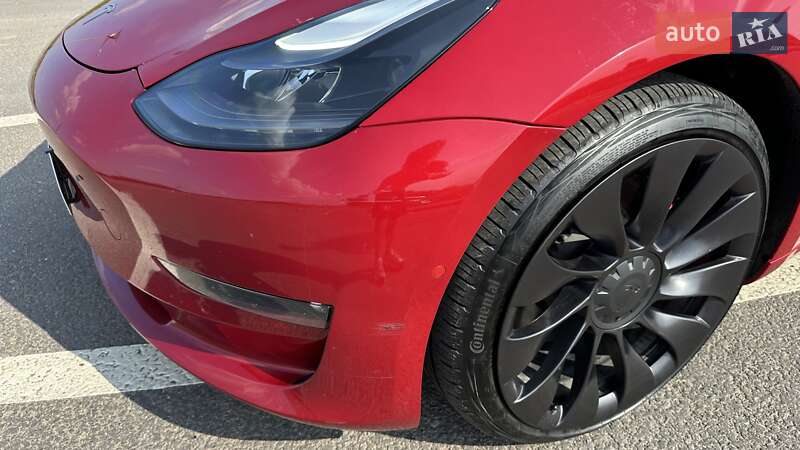 Седан Tesla Model 3 2022 в Жовкві