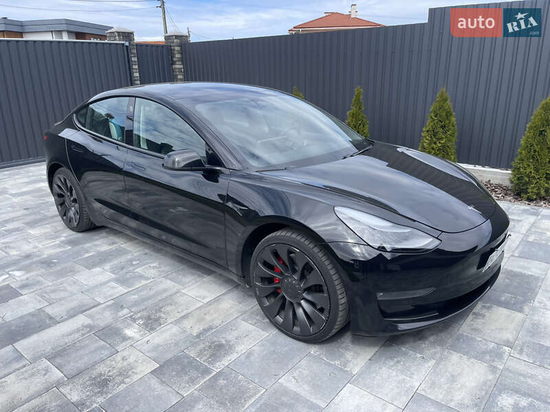 Седан Tesla Model 3 2021 в Києві