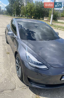 Седан Tesla Model 3 2018 в 