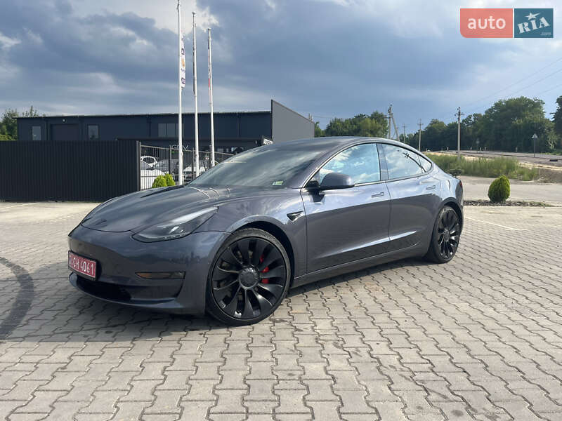 Седан Tesla Model 3 2021 в 