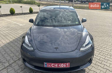 Седан Tesla Model 3 2021 в 