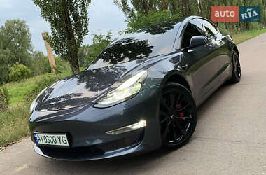 Седан Tesla Model 3 2023 в 