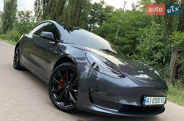 Седан Tesla Model 3 2023 в 